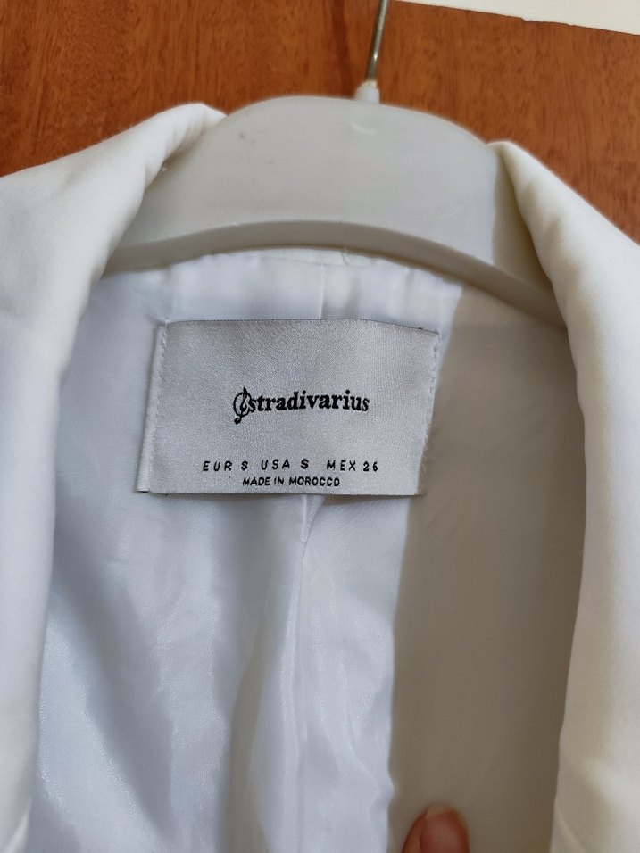 Düğmeli Beyaz Kadın Midi Blazer - Görsel 4