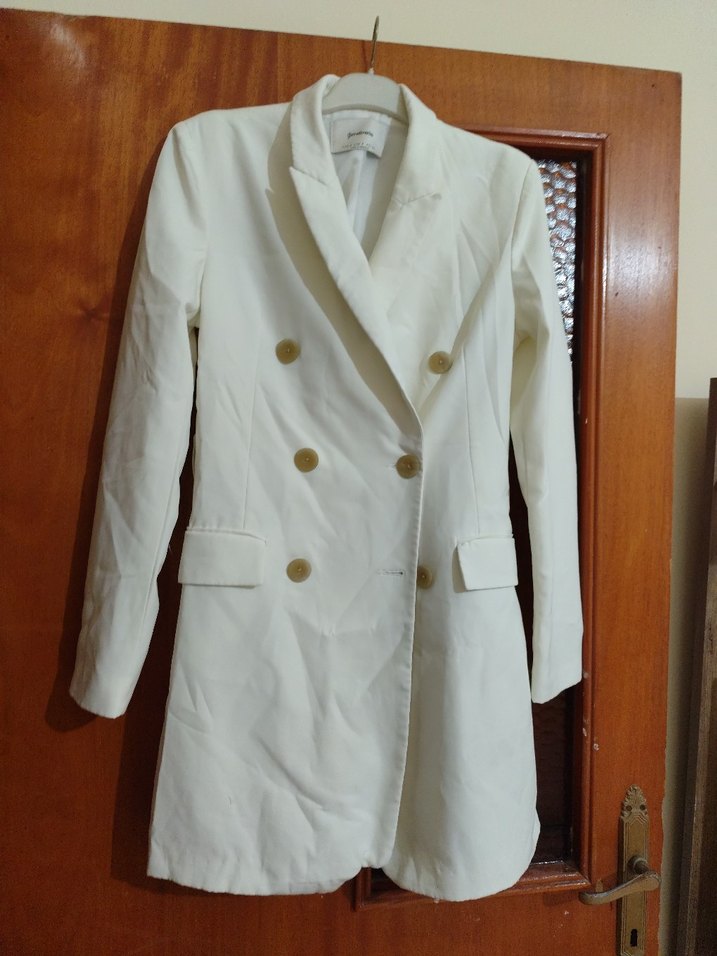 Düğmeli Beyaz Kadın Midi Blazer - Görsel 2