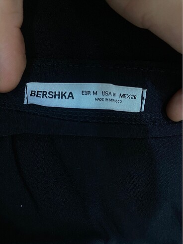 m Beden Bershka mini siyah elbise