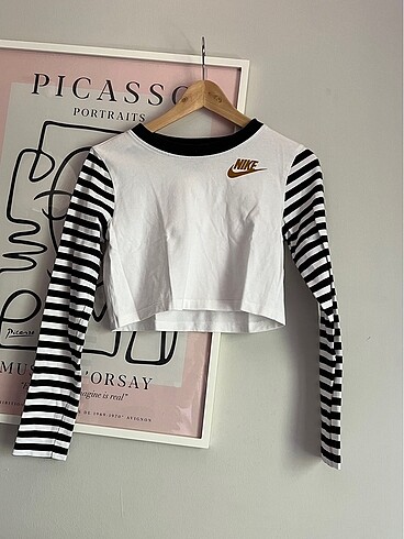 Nike Uzun Kollu Crop Top