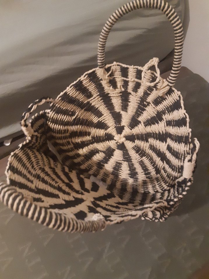 Zebra Desenli Zincir Detaylı Bohem Örgü Çanta - Görsel 4