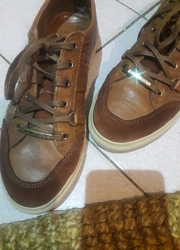 38 Beden Sneaker