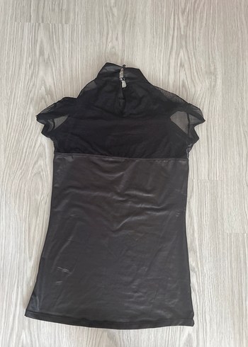 Siyah Yüksek Yakalı Kolsuz Gotik Bluz