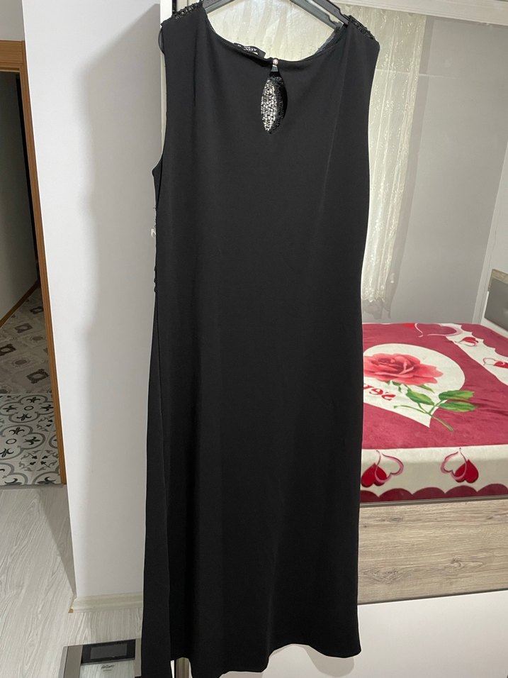 Siyah Kemerli Uzun Kadın Abiye Elbise - Görsel 2