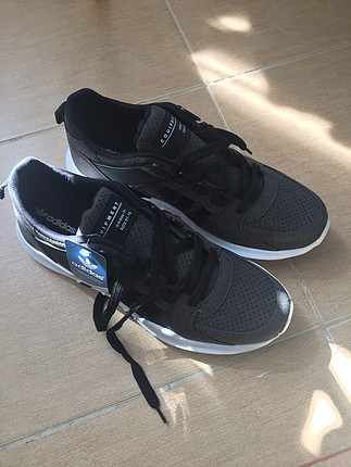Adidas spor ayakkabı