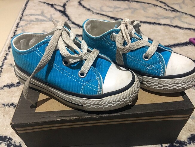 24 Beden Converse spor ayakkabı