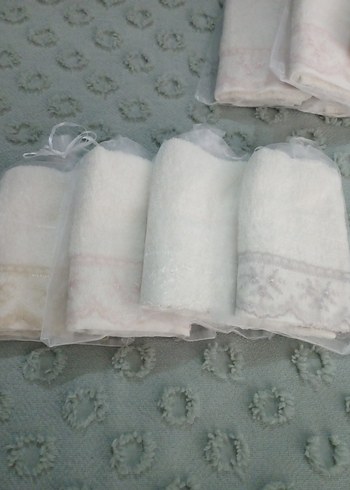 hediyelik Nakışlı Beyaz Havlu - Görsel 2