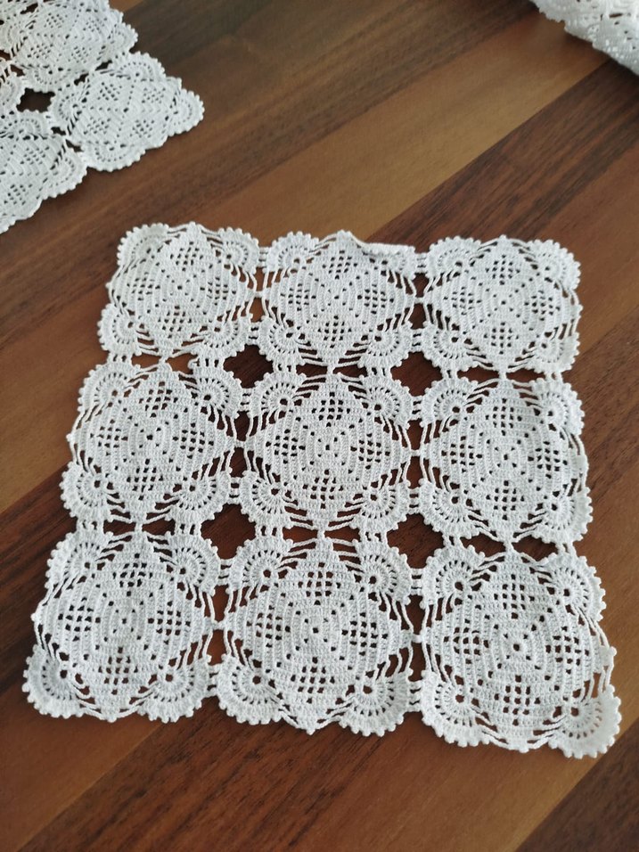 El İşi Dantel Masa Örtüsü - Görsel 3