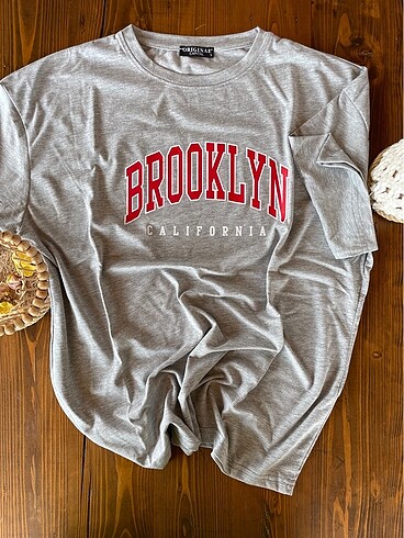 Brooklyn Oversize Tişört??