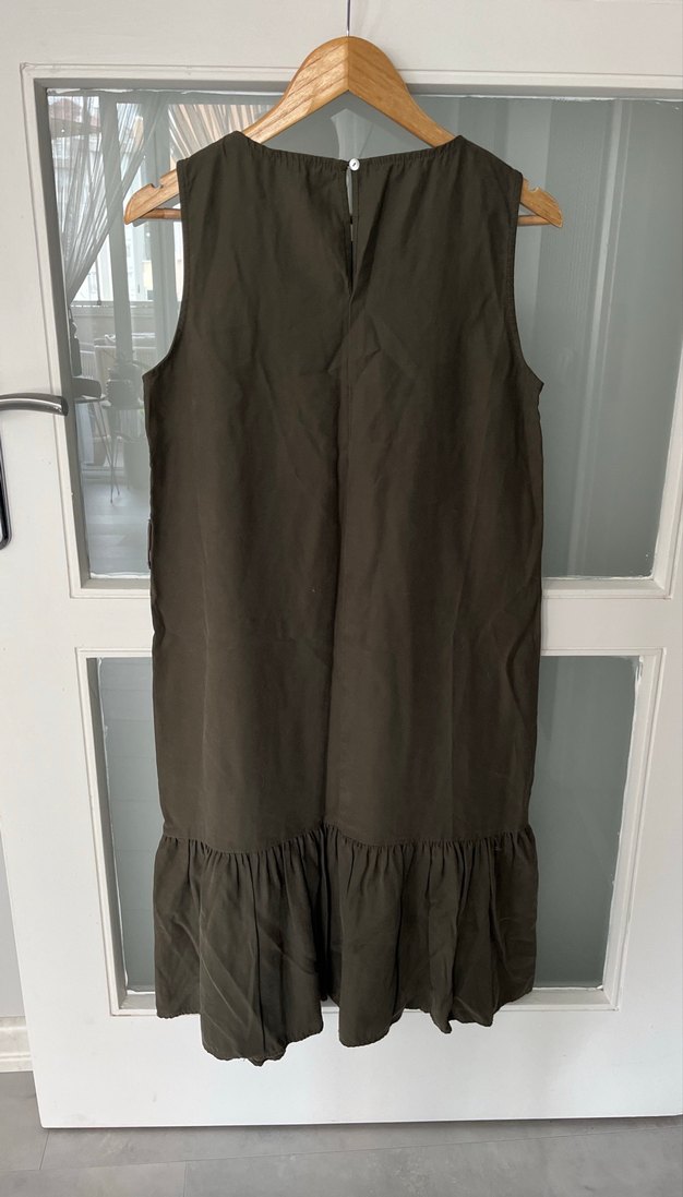 Haki yeşil  Kolsuz Midi Elbise - Görsel 5