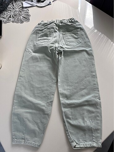 9 Yaş Beden yeşil Renk Orijinal zara pantolon