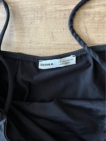 s Beden Bershka askılı top