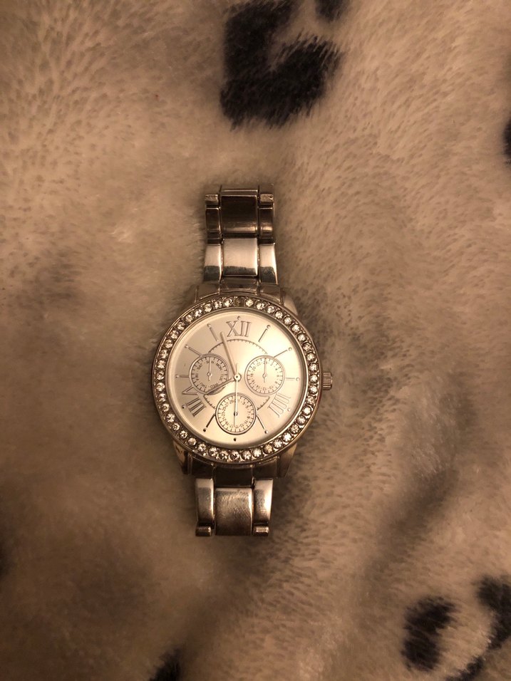 Avon Kemerli Kadın Saat - Görsel 2