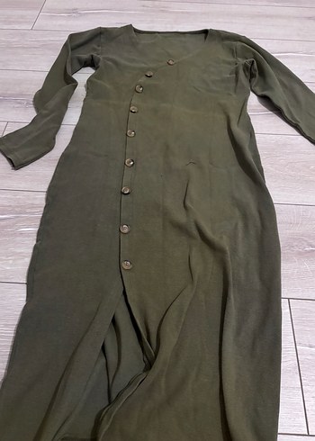 Düğmeli V Yaka Uzun Elbise - Görsel 2