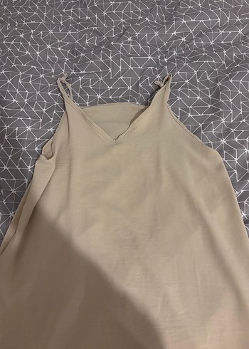 Bej V Yaka Kolsuz elbise - Görsel 3