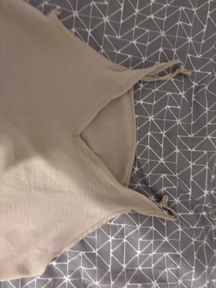 Bej V Yaka Kolsuz elbise - Görsel 2