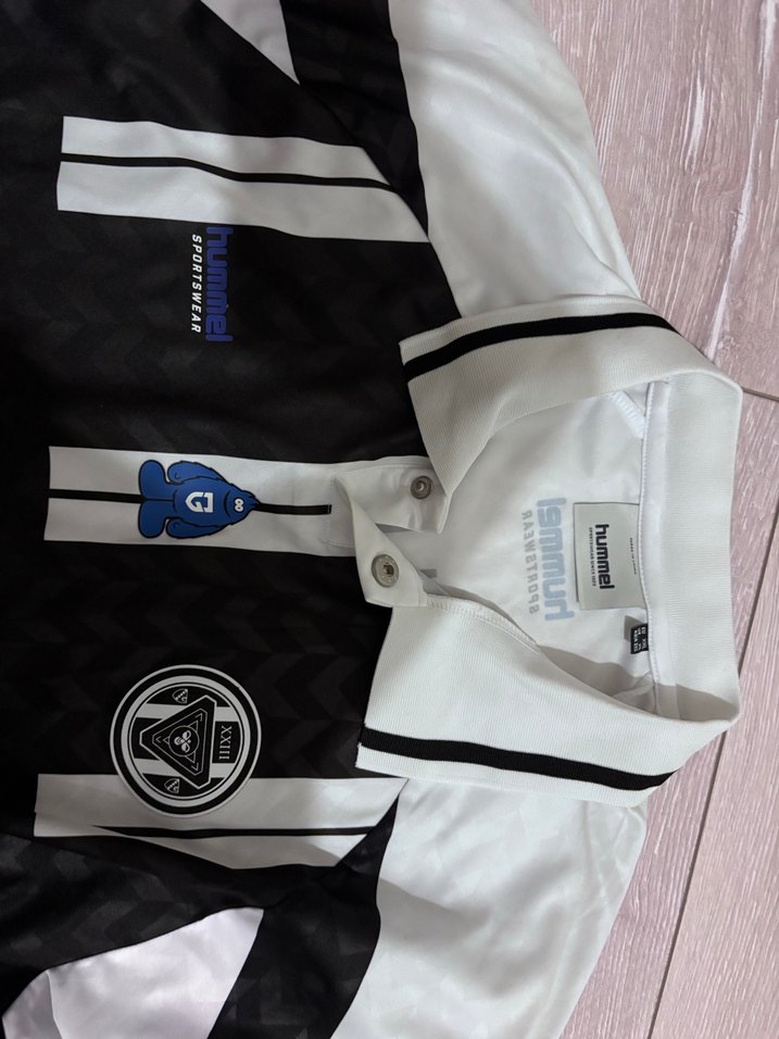 Hummel Siyah-Beyaz Desenli Kısa Kollu Forma - Görsel 3