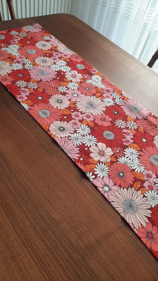 Çiçek Desenli Renkli Masa Örtüsü - Görsel 5