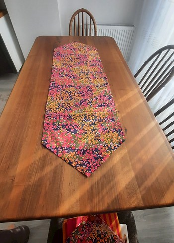 Çok Renkli Batik Desenli Masa Örtüsü - Görsel 2