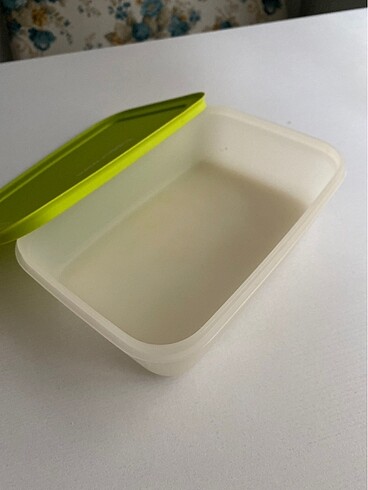 Tupperware Tupperware