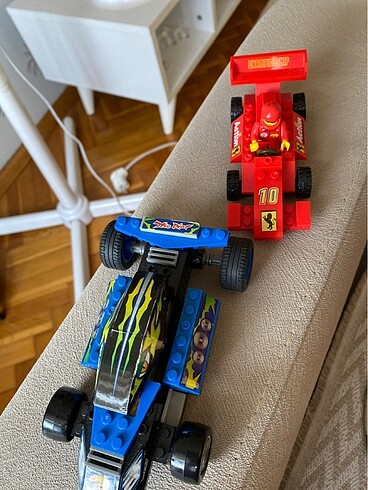 Lego araba oyuncak