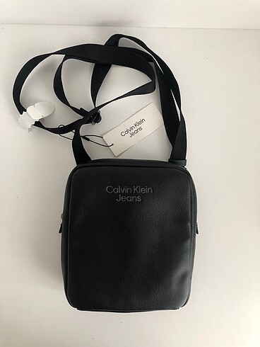 Calvin Klein Omuz Çantası