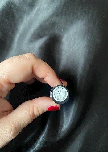 MAC Kırmızı Ruj - Görsel 4