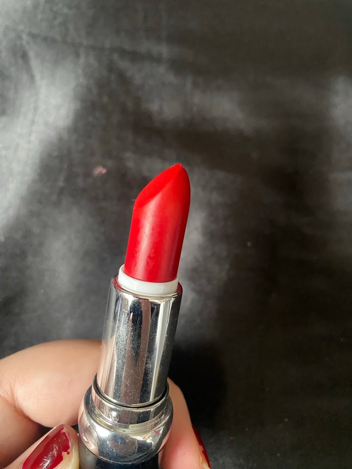 Parlak Kırmızı Ruj - Görsel 3