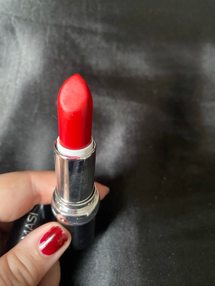 Parlak Kırmızı Ruj - Görsel 2