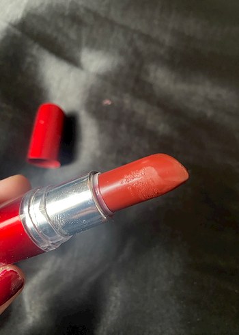 Parlak Kırmızı Ruj - Görsel 3