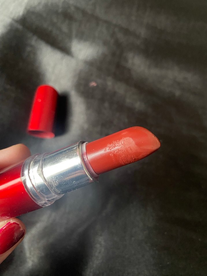 Parlak Kırmızı Ruj - Görsel 3