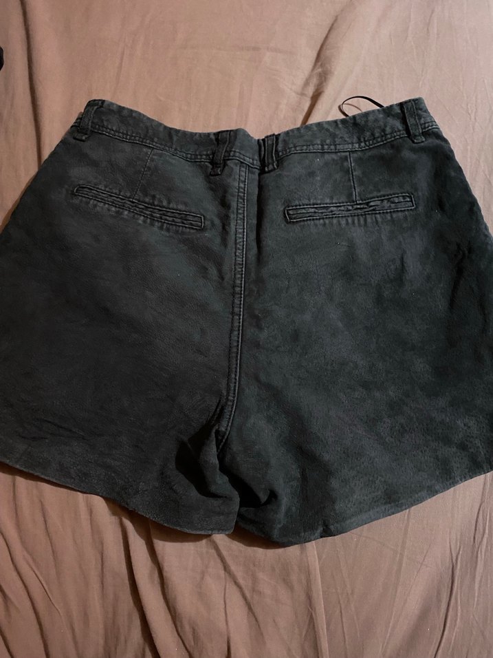 Düğmeli Siyah Mini Denim Şort - Görsel 3