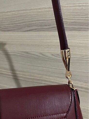  Beden Bordo kol çantası