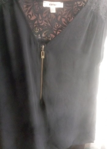 Koton Siyah V Yaka Fermuarlı Kolsuz Bluz - Görsel 3