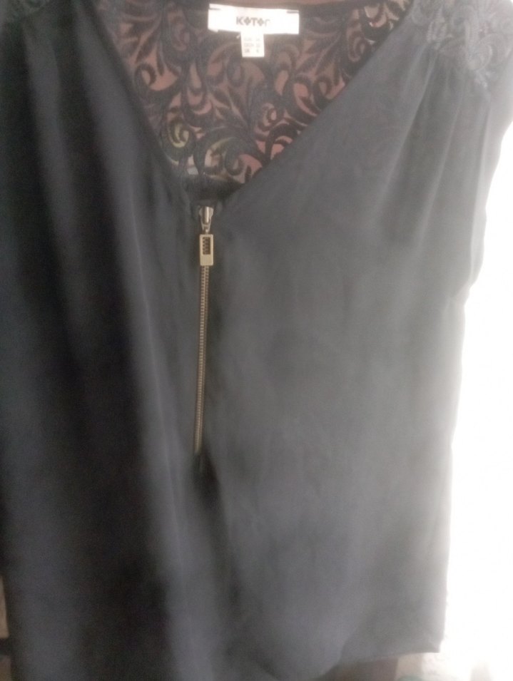 Koton Siyah V Yaka Fermuarlı Kolsuz Bluz - Görsel 3