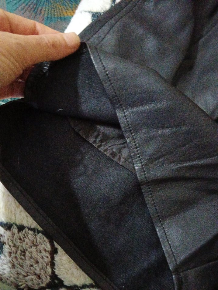 Kadın Siyah Deri Mini Şort - Görsel 3