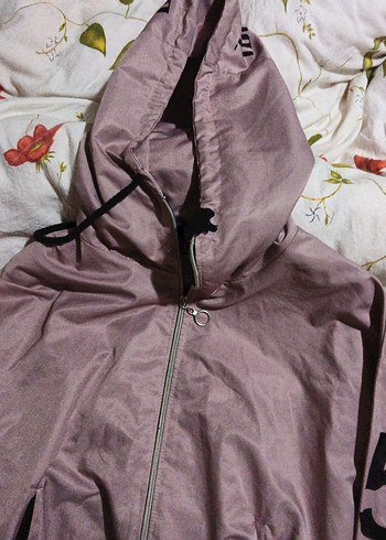 Bej Kapüşonlu Kadın Spor Ceket yağmurluk - Görsel 4