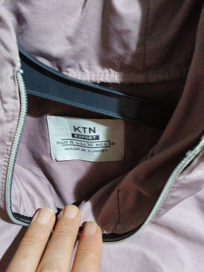 Bej Kapüşonlu Kadın Spor Ceket yağmurluk - Görsel 5