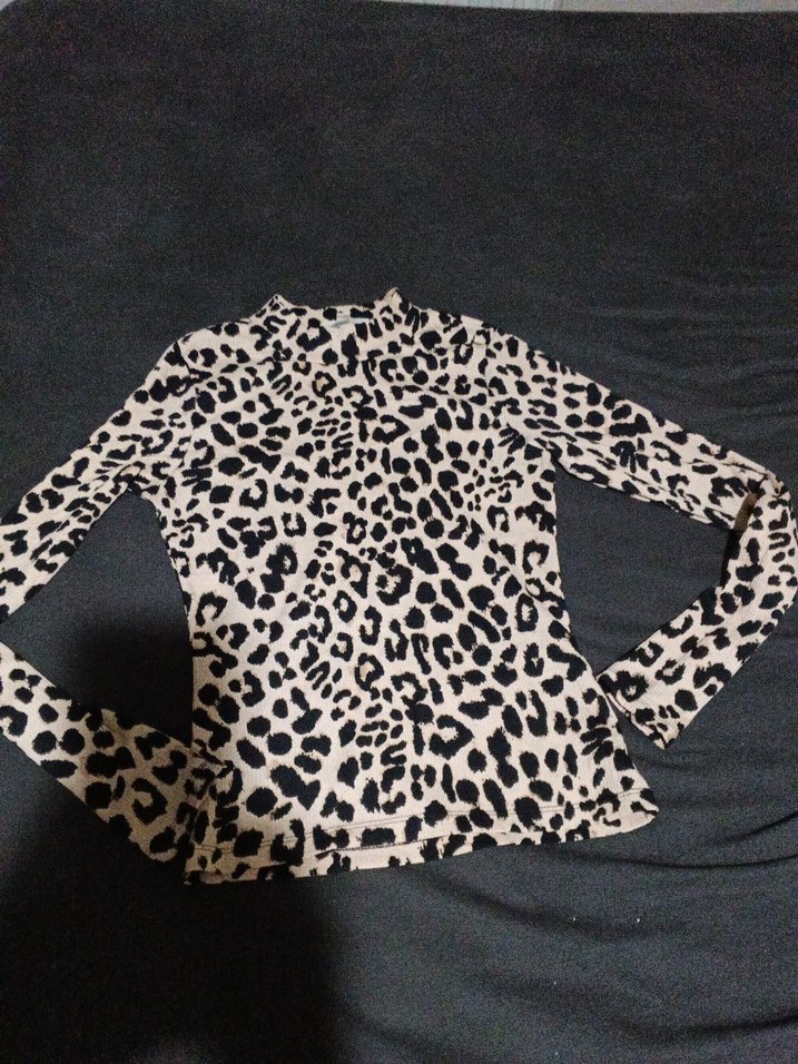 Leopar Desenli Uzun Kollu Balıkçı Yaka Bluz - Görsel 2