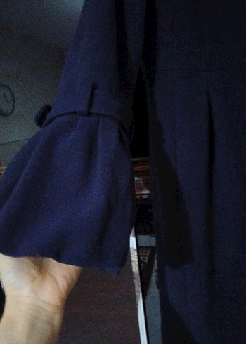 Fırfırlı Kol ve Yaka Detaylı Lacivert Kaban - Görsel 3