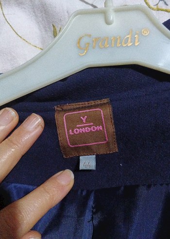 Fırfırlı Kol ve Yaka Detaylı Lacivert Kaban - Görsel 4