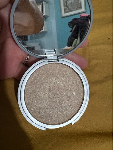 The Balm The balm mary lou manizer