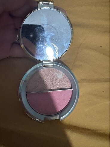 Beden Becca duo