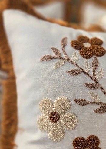 Punch İşlemeli Kırlent Kılıfı - Görsel 2