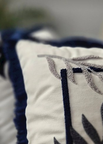 Punch İşlemeli Kırlent Kılıfı - Görsel 2