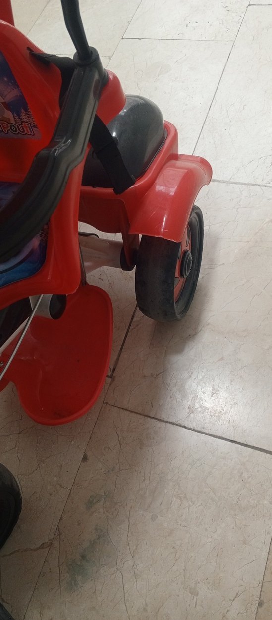 Renkli Kırmızı Çocuk Üç Tekerlekli Bisiklet - Görsel 3