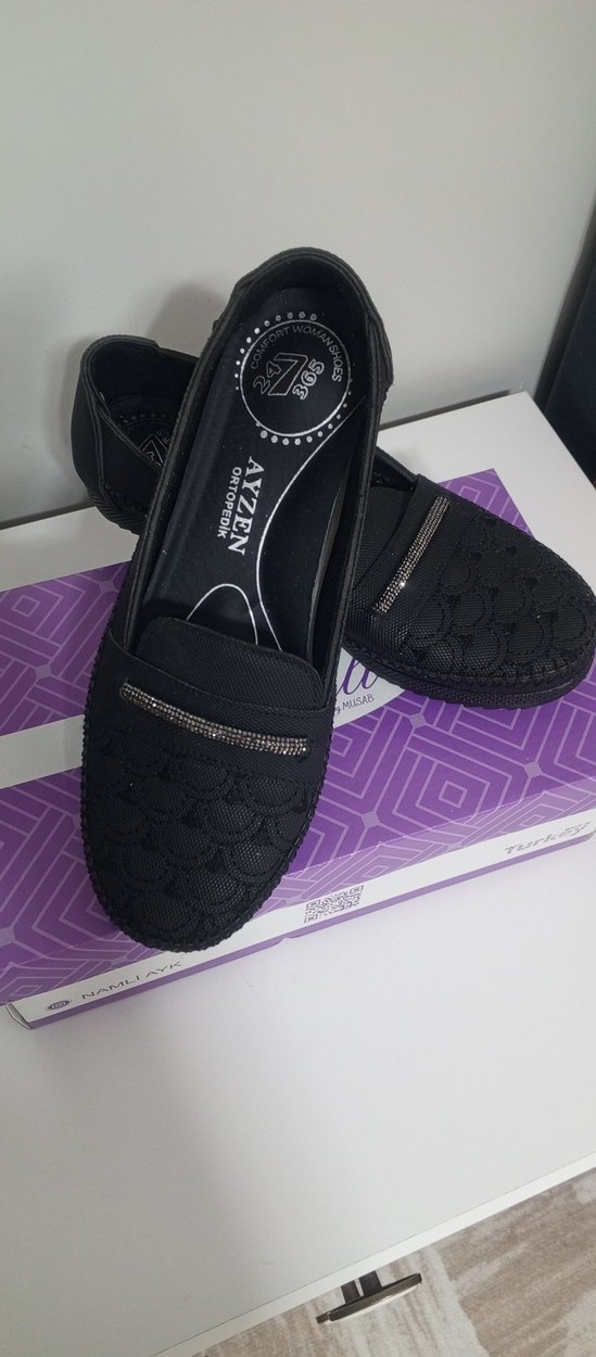 Siyah Dantel Detaylı Kadın Topuklu Babet - Görsel 3