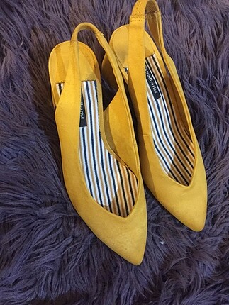 #stradivarius kirli sarı topuklu ayakkabı