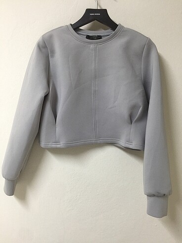 #Quzu gri crop sweat