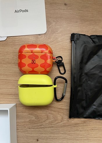 Apple AirPods 3rd Generation, Lighting Cahrging Case - Görsel 9